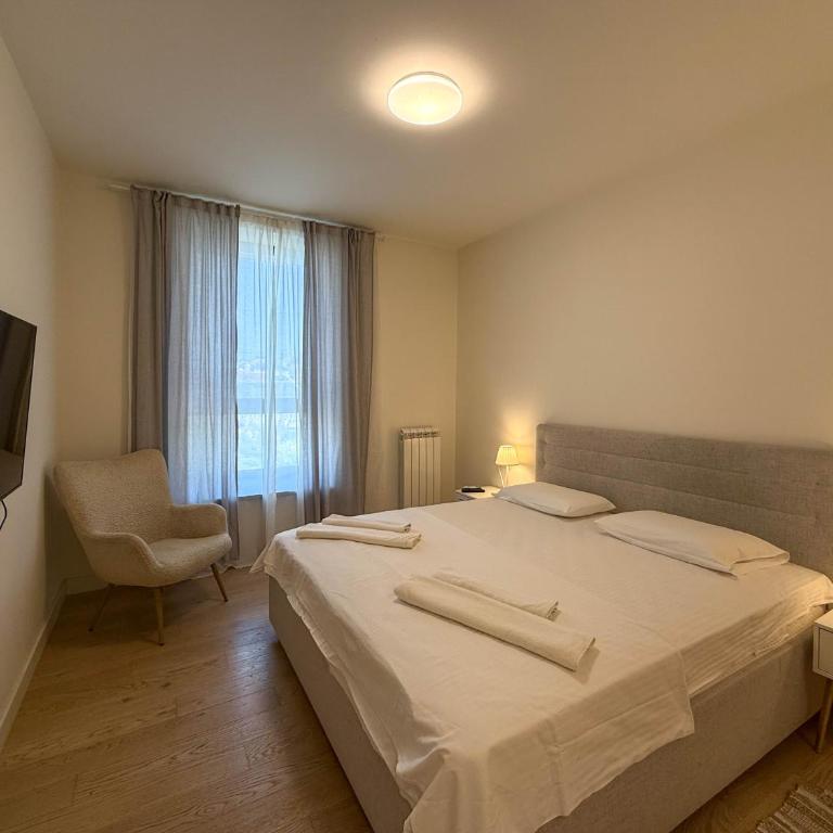BW City Elegance Collection - Two-Bedroom Apartment with River View - 5