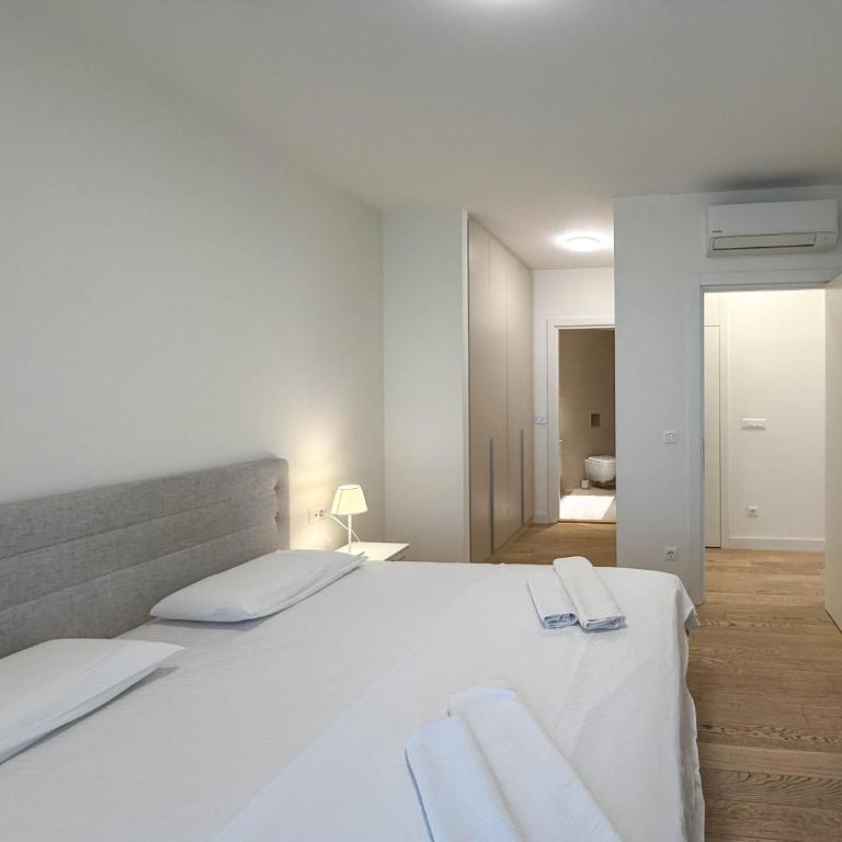 BW City Elegance Collection - Two-Bedroom Apartment with River View - 6