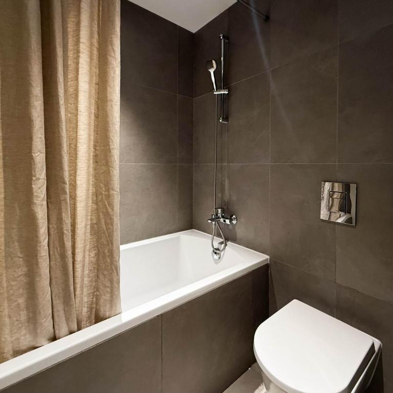 BW City Elegance Collection - Two-Bedroom Apartment with River View - 8