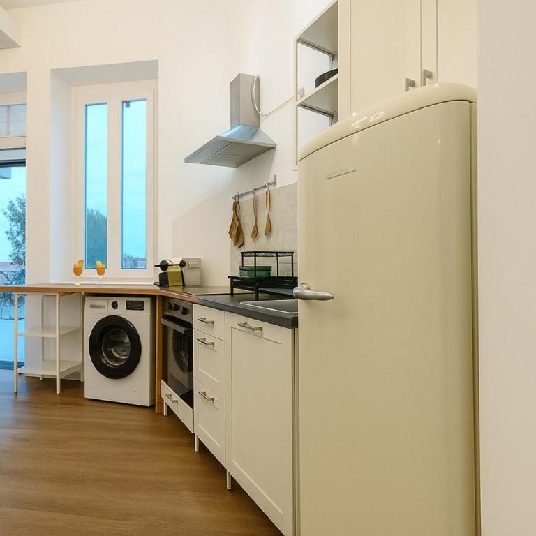HERITAGE HOUSE City Center -ENTIRE APARTMENT- - Appartamento Deluxe con 2 Camere da Letto e Balcone - 15
