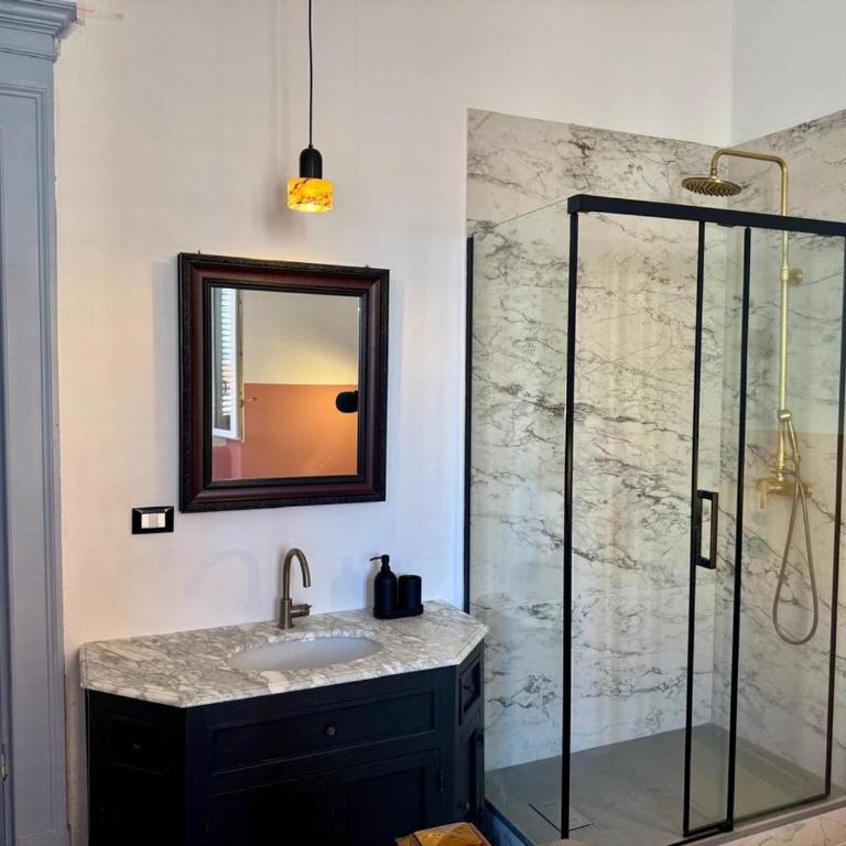 HERITAGE HOUSE City Center -ENTIRE APARTMENT- - Appartamento Deluxe con 2 Camere da Letto e Balcone - 20