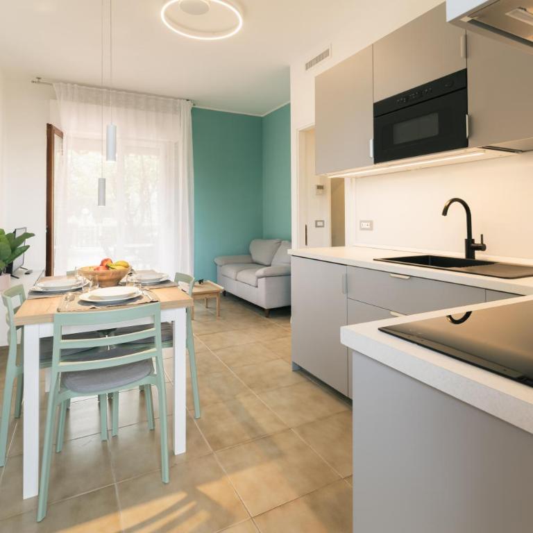 Pool, private garden and beach in the city center - Appartamento con 2 Camere da Letto - 12