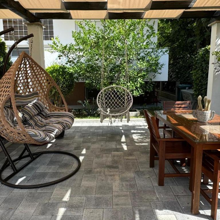 Guest House NO 13 - Three-Bedroom Apartment - 12