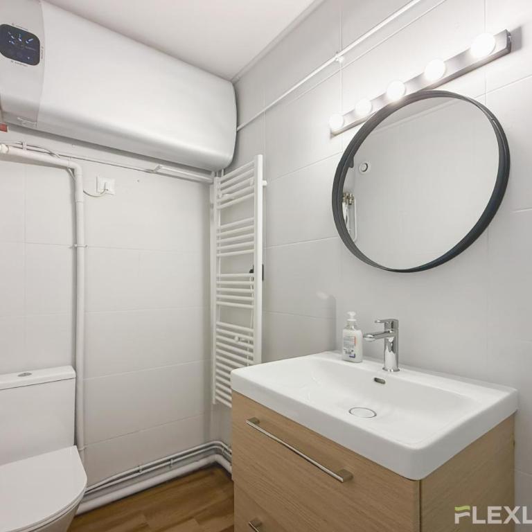 Charming 16m Studio in Paris 20 with shared terrace - Monolocale - 8
