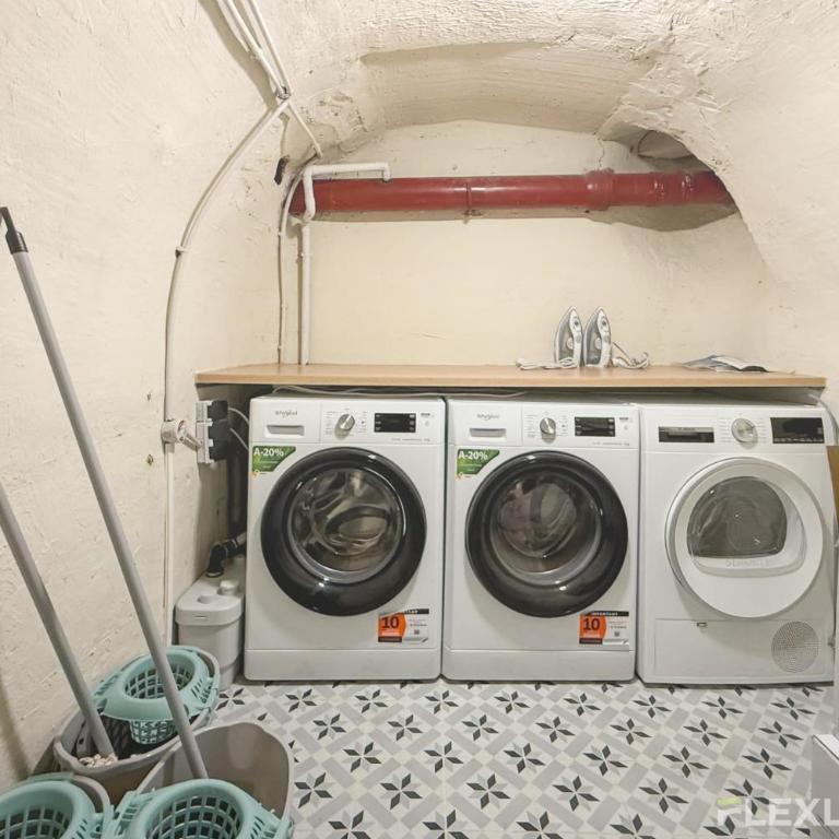 Charming 20m Studio in Paris 20 with shared terrace - Studio - 9