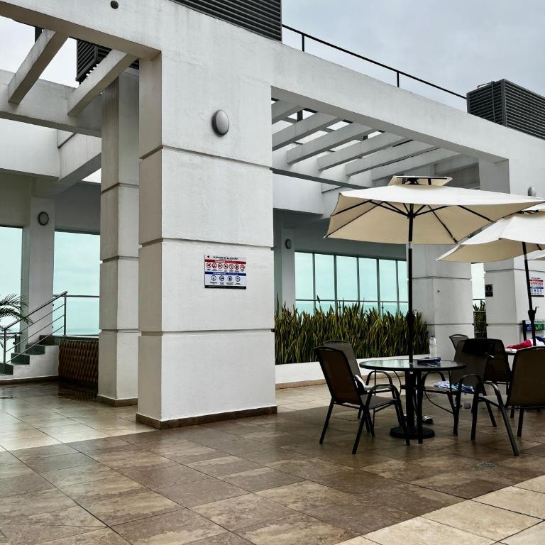 Riverside Bliss Suite- Puerto Santa Ana, GYE - One-Bedroom Apartment - 56