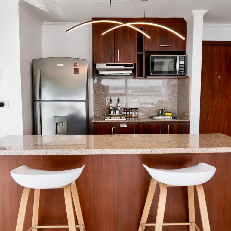 Riverside Bliss Suite- Puerto Santa Ana, GYE - One-Bedroom Apartment - 3