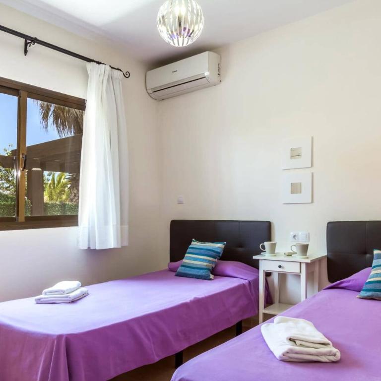 Villa Oasis by Villa Plus - Villa - 11