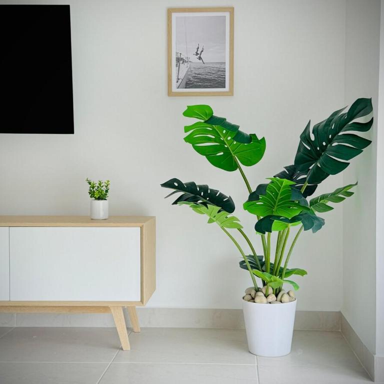 Modern Beach Retreat Luxury Feel - One-Bedroom Apartment - 1