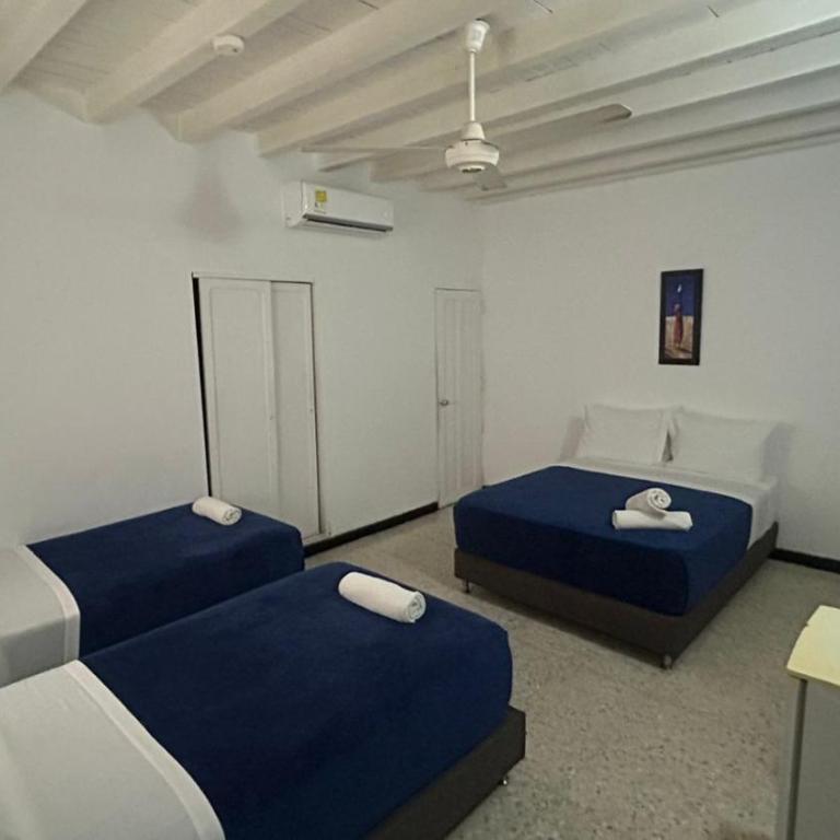 La Ballena Azul Hotel - Quadruple Room with Garden View - 5