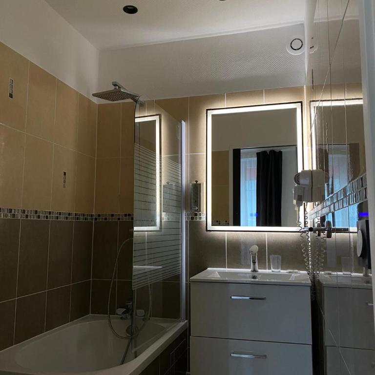 Luxor Bastille Hotel - Chambre Familiale - 6