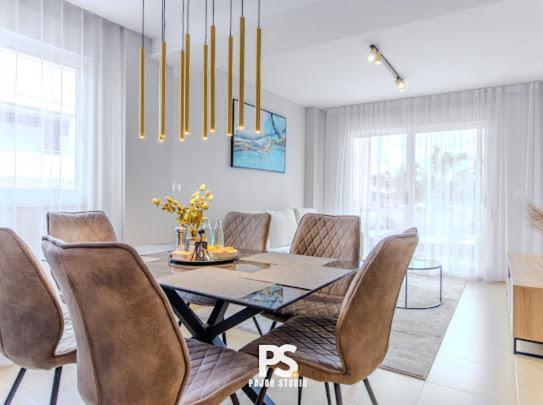 Grand Alacant Sunset Apartment - Two-Bedroom Apartment - 11