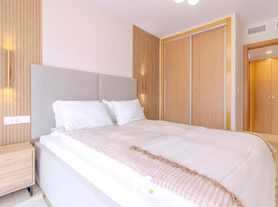 Grand Alacant Sunset Apartment - Two-Bedroom Apartment - 18