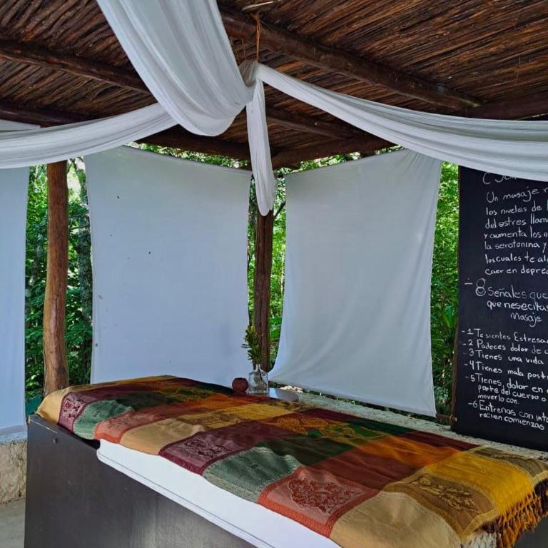 Casa Mango - Habitación con cama extragrande y balcón - 19