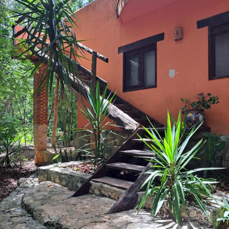 Casa Mango - Habitación con cama grande y balcón - 9