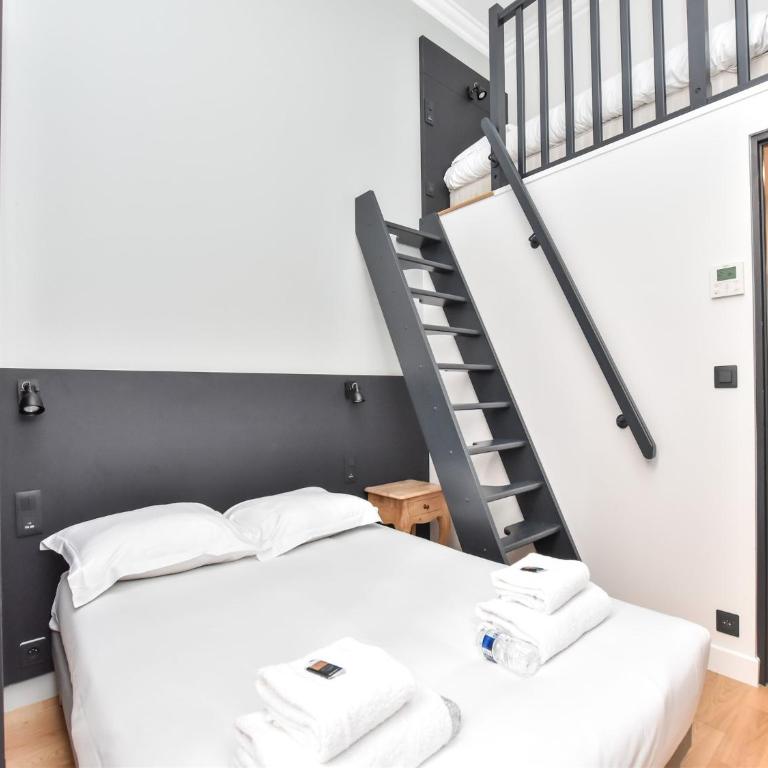 Charming apartment - 2BR 7P - Arc de Triomphe - One-Bedroom Apartment - 4