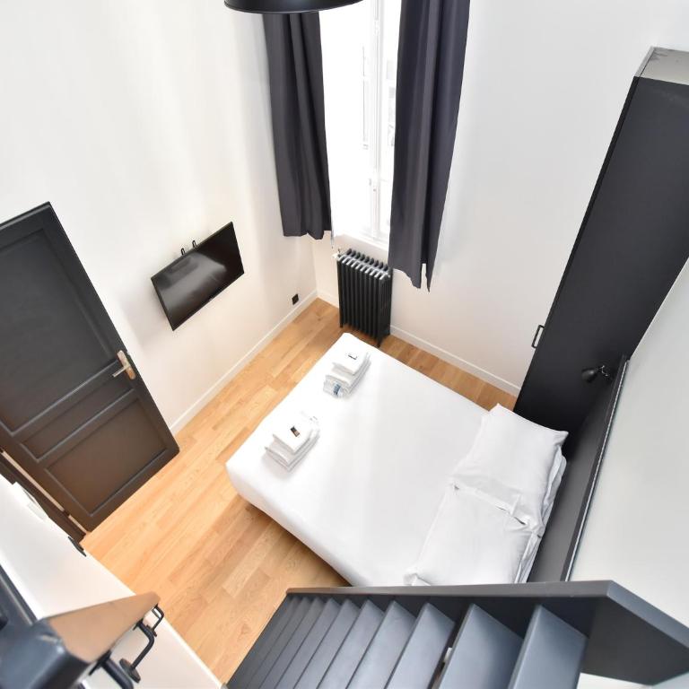 Charming apartment - 2BR 7P - Arc de Triomphe - One-Bedroom Apartment - 8