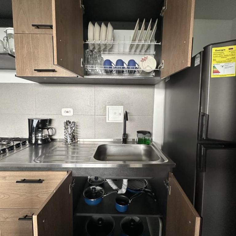 Apartamento cerca Terminal de Transportes y Cable aéreo - Two-Bedroom Apartment - 18