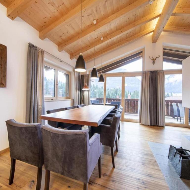 Stylish Alpine Chalet with Carport - Chalet mit 3 Schlafzimmern - 11