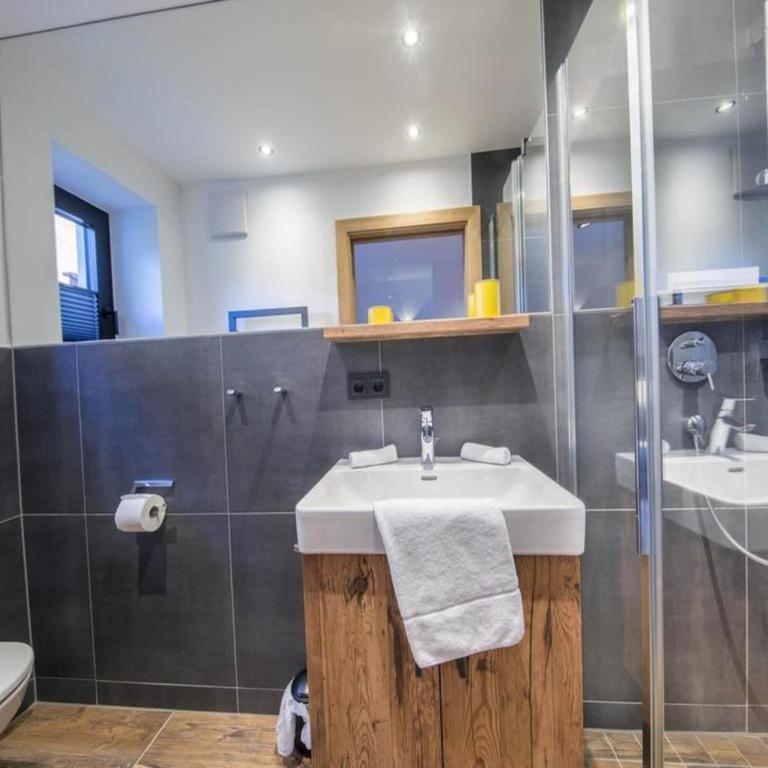 Chalet Retreat with Terrace & Sauna - Chalet mit 3 Schlafzimmern - 24