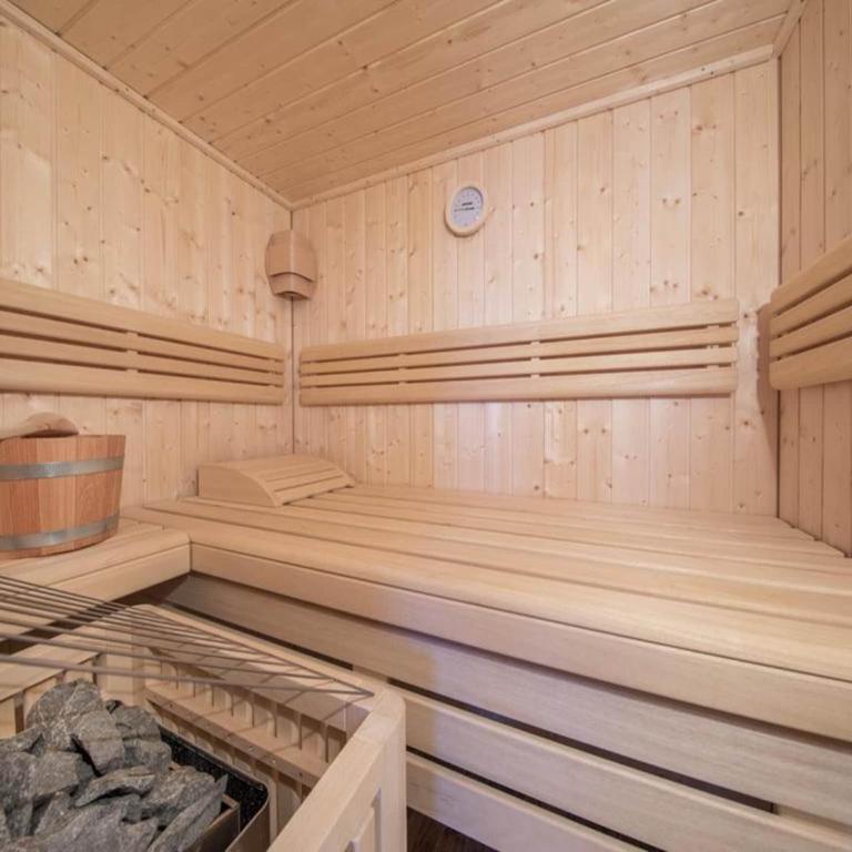 Chalet Retreat with Terrace & Sauna - Chalet mit 3 Schlafzimmern - 35