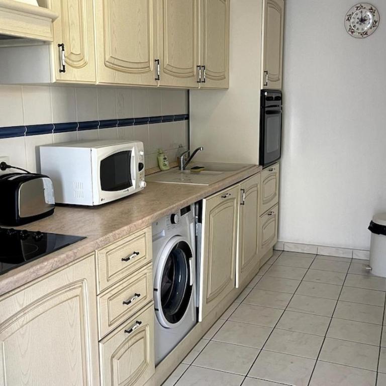 T3 - 6 pers Fréjus centre - Apartamento de 2 dormitorios - 4