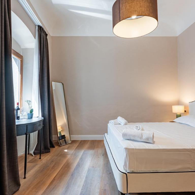 Florence Dome Rooms - Camera Familiare con Bagno Privato - 6