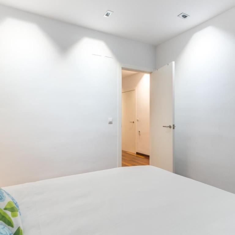 LovelyLoft San Anton - Four-Bedroom House - 29