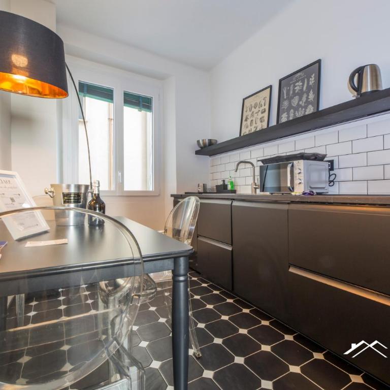 Aquarium 3' | 2BR| A/C| Historic Building By Tilo - Appartamento Deluxe con 2 Camere da Letto - 5