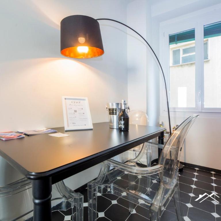 Aquarium 3' | 2BR| A/C| Historic Building By Tilo - Appartamento Deluxe con 2 Camere da Letto - 13