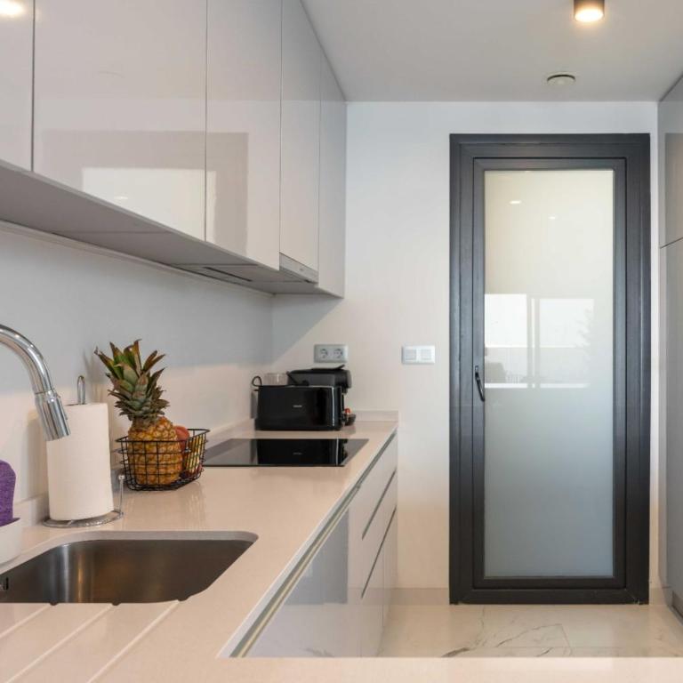 Sunset Cliffs Apartment - High Floor - Sea View - Apartamento Deluxe de 2 dormitorios con balcón - 12