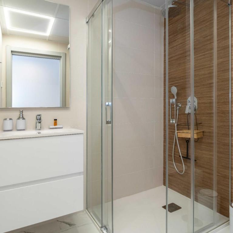 Sunset Cliffs Apartment - High Floor - Sea View - Apartamento Deluxe de 2 dormitorios con balcón - 11