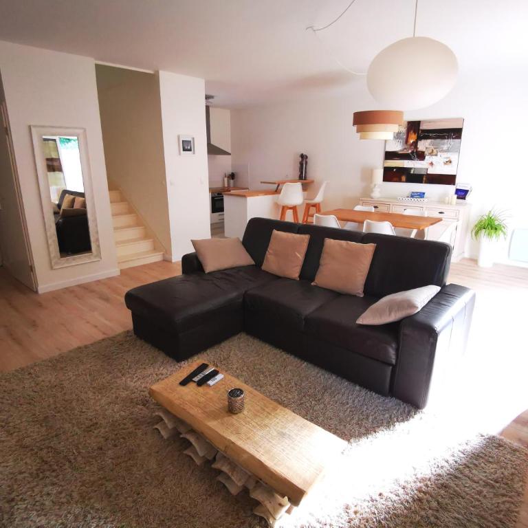 Appartement 90 m2 avec parking terrasse balcons, proche du port et plages - Apartment mit 2 Schlafzimmern - 32