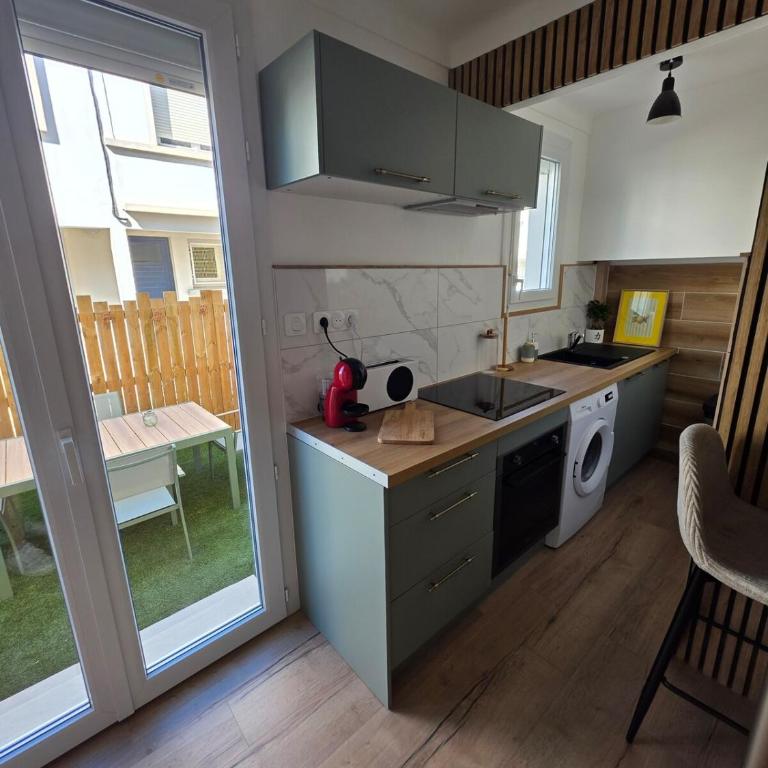 Appartement avec BEL Extérieur et Parking Privatif - Apartment mit 1 Schlafzimmer und Terrasse - 12