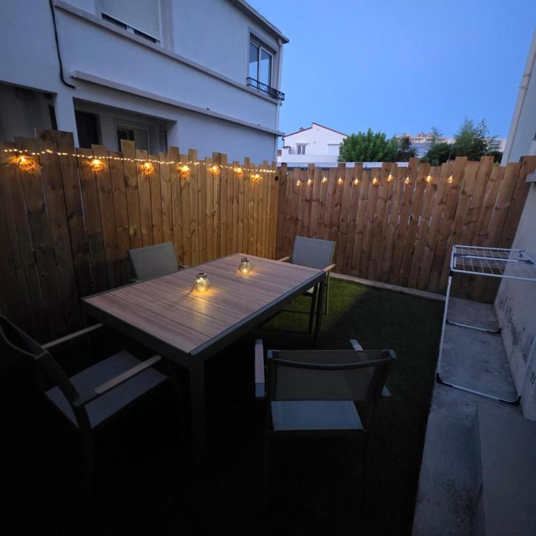 Appartement avec BEL Extérieur et Parking Privatif - Apartment mit 1 Schlafzimmer und Terrasse - 17