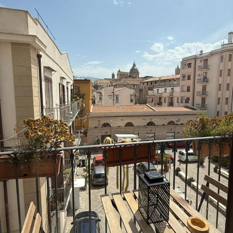Santa Maruzza - Apartment with Balcony View, 5 Min Walk to Teatro Massimo & Cathedral - Appartamento con 2 Camere da Letto - 38