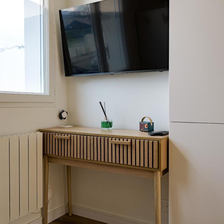 Studio entièrement rénové avec patio - 2 personnes - Studio - 13