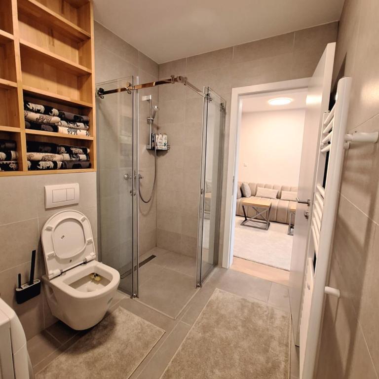 Sunset Dream Apartment -- 2 minutes from the Airport - Apartman sa 1 Spavaćom Sobom - 17