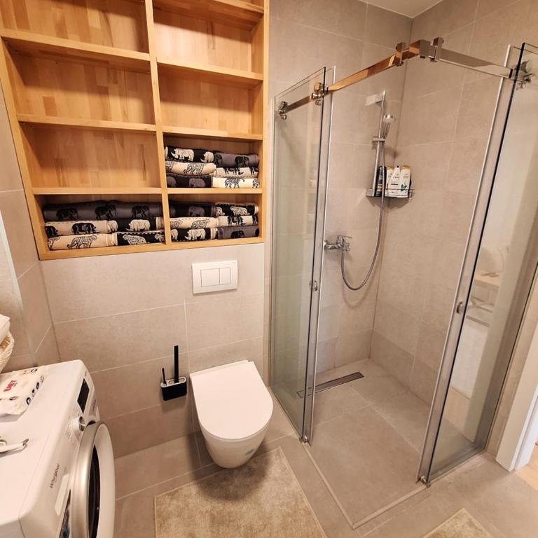 Sunset Dream Apartment -- 2 minutes from the Airport - Apartman sa 1 Spavaćom Sobom - 16