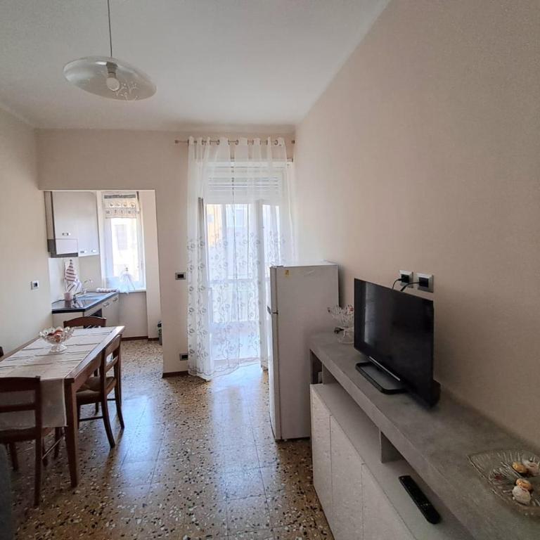 Trilocale tra natura, metro e city life! VIA GENOVA 229 INDIRIZZO CORRETTO - Appartamento con 2 Camere da Letto - 4