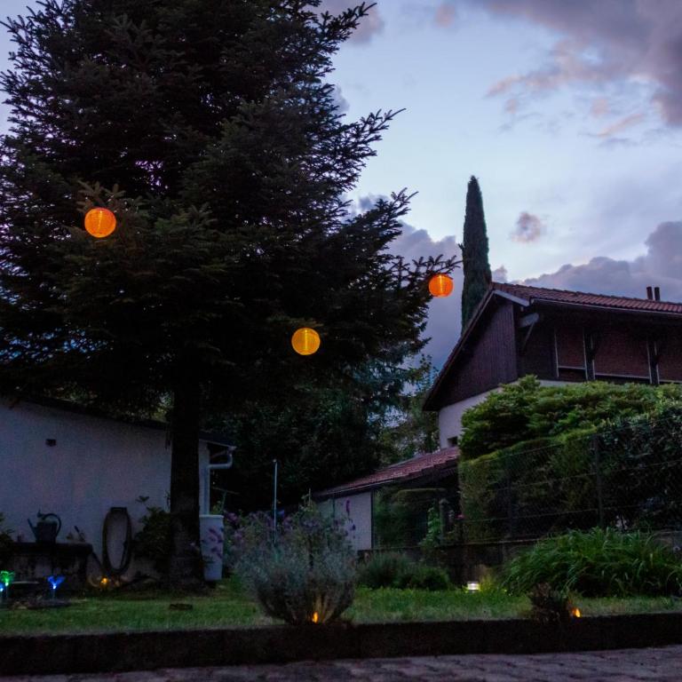 House with garden and parking 1 min from Grenoble - Maison de Ville 2 Chambres - 12