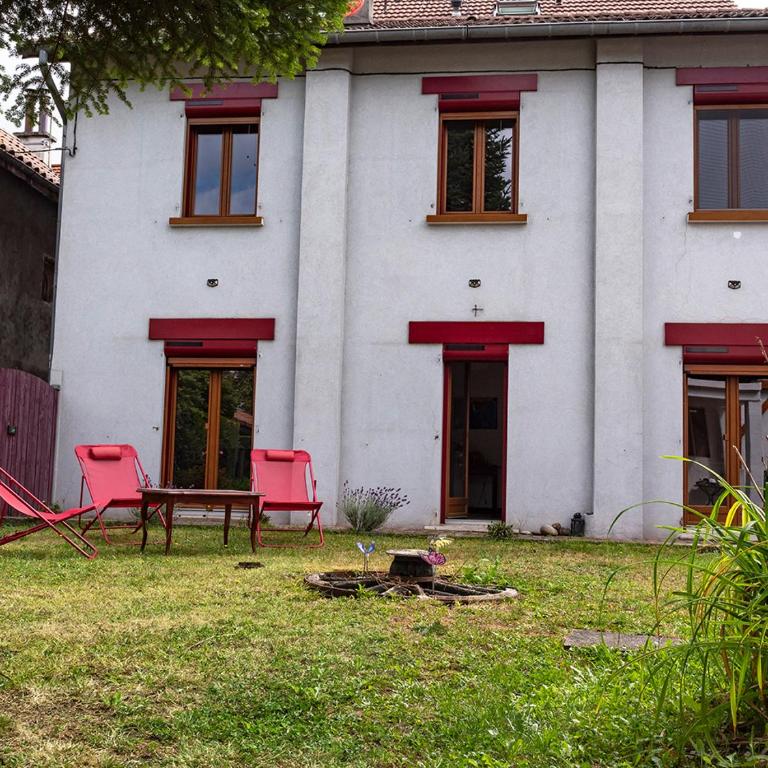 House with garden and parking 1 min from Grenoble - Maison de Ville 2 Chambres - 59