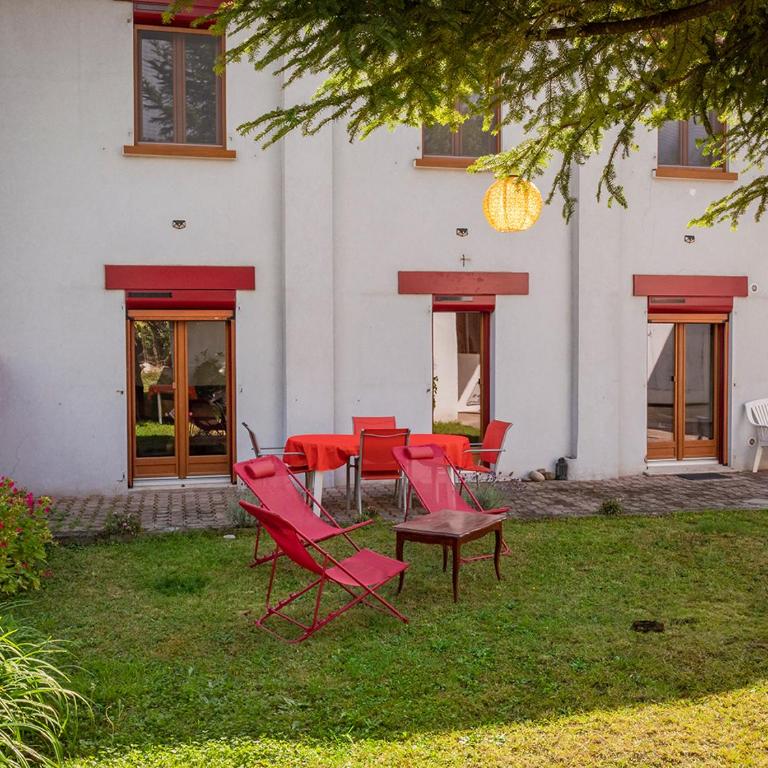 House with garden and parking 1 min from Grenoble - Maison de Ville 2 Chambres - 1