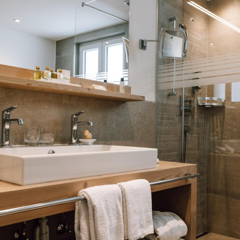Europe Hotel & Spa - Design Doppelzimmer mit Blick auf das Matterhorn - 5