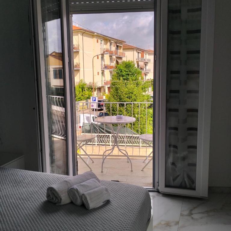 Casa MaDo - Triple Room with Private Bathroom - 9