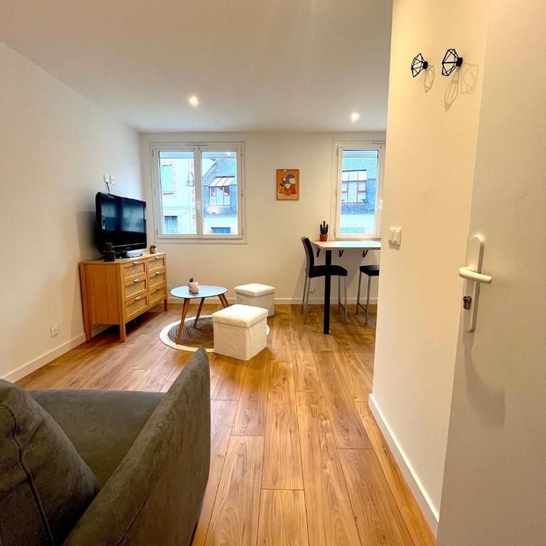 Studio cosy rénové en plein coeur du bourg - One-Bedroom Apartment - 2