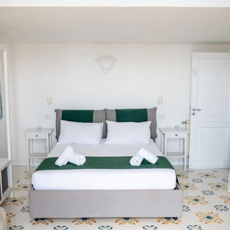 Le Stanze di Sissi - Luxury Suites - Camera Deluxe Matrimoniale con Vista Mare - 2