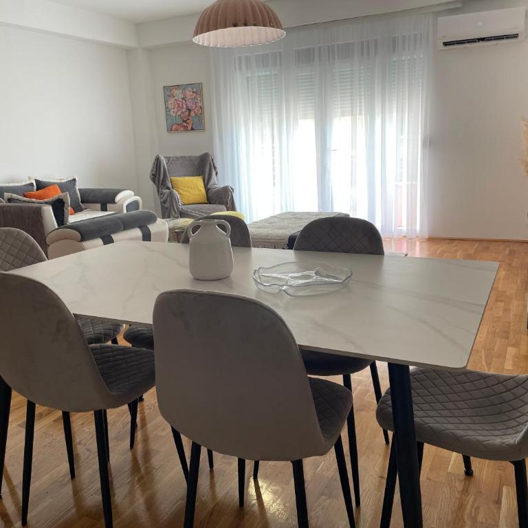 Viktorija Apartment Petrovac - Two-Bedroom Apartment - 10