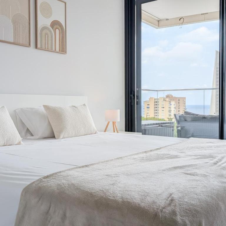 BENIDORM BEACH romantic apartment - Three-Bedroom Apartment with Sea View - 15