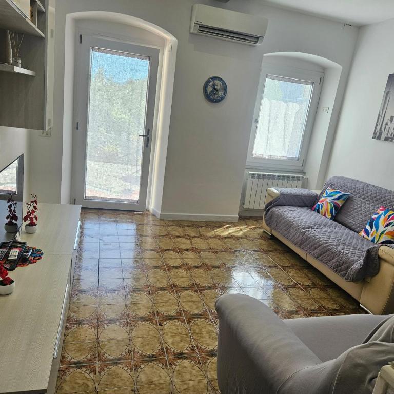 Casa Arcobaleno - giardino e parcheggio gratuito - Casa con 2 Camere da Letto - 12